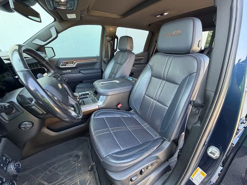 Used 2022 Chevrolet Silverado 1500 High Country w/ High Country Premium Package AWD/4WD image 16