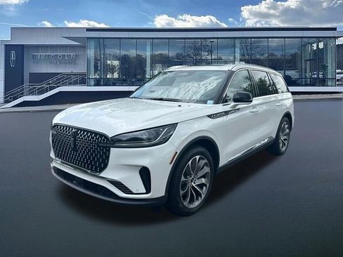 New 2026 Lincoln Aviator Reserve RWD image 3
