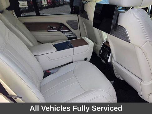 Used 2024 Land Rover Range Rover Autobiography image 26