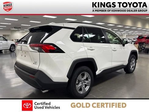 Certified 2025 Toyota RAV4 LE AWD/4WD image 8