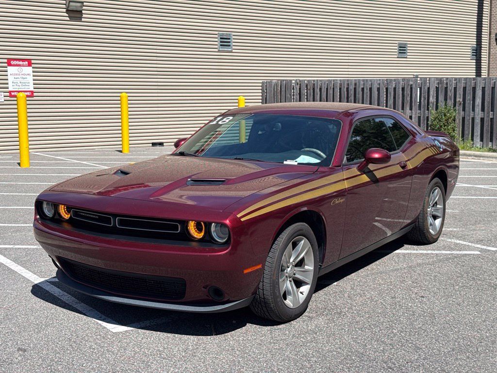 Used 2018 Dodge Challenger SXT RWD image 1