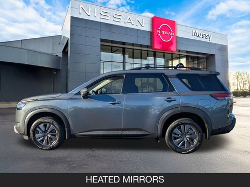 New 2025 Nissan Pathfinder SV image 5