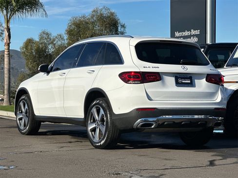 Certified 2022 Mercedes-Benz GLC 300 4MATIC w/ Premium Package Lite image 5