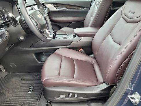 Certified 2024 Cadillac XT6 Premium Luxury AWD/4WD image 17