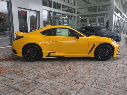 New 2026 Toyota GR86 YUZU Limited image 4