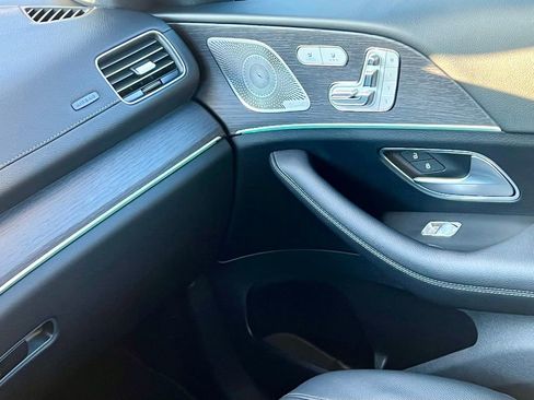 Certified 2022 Mercedes-Benz GLS 450 4MATIC image 17