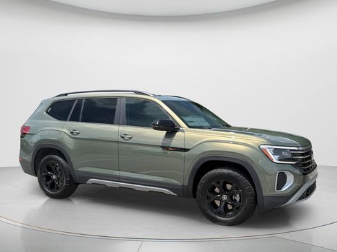 New 2026 Volkswagen Atlas Peak Edition AWD/4WD image 4