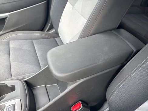 Used 2024 Chevrolet Trax RS w/ Sunroof Package image 35