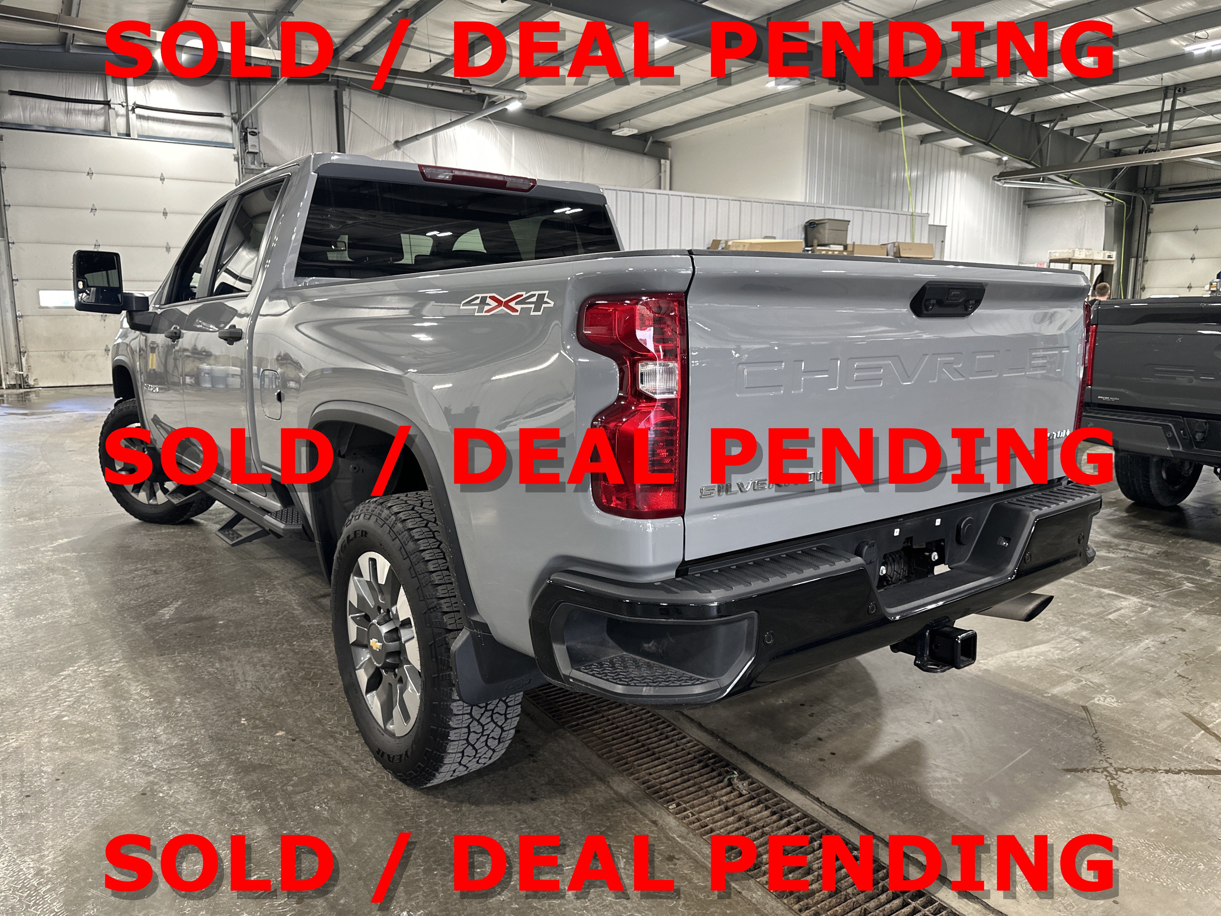 Used 2024 Chevrolet Silverado 2500 Custom w/ Custom Convenience Package AWD/4WD image 4