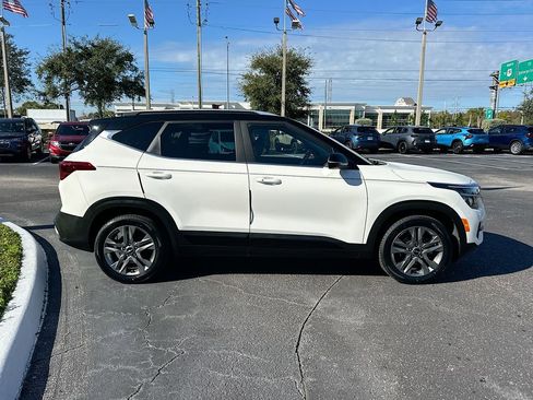 Used 2022 Kia Seltos S image 5