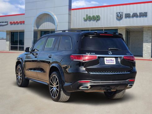 Used 2023 Mercedes-Benz GLS 450 4MATIC image 4