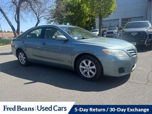 Used 2011 Toyota Camry LE w/ LE Extra-Value Pkg FWD image 3