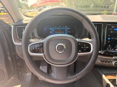 Used 2023 Volvo XC60 B5 Plus w/ Climate Package AWD/4WD image 14