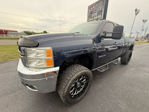 Used 2011 Chevrolet Silverado 2500 LTZ w/ LTZ Plus Package AWD/4WD image 8