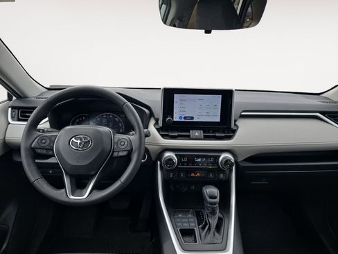 Used 2023 Toyota RAV4 XLE w/ Convenience Package image 9