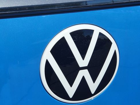 New 2025 Volkswagen ID. Buzz 1st Edition image 23