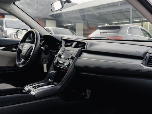 Used 2018 Honda Civic LX image 31