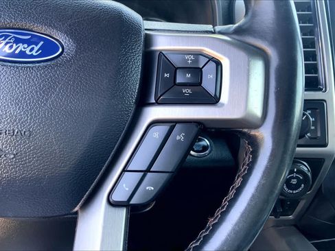 Used 2020 Ford F150 Platinum w/ Equipment Group 701A Luxury AWD/4WD image 25
