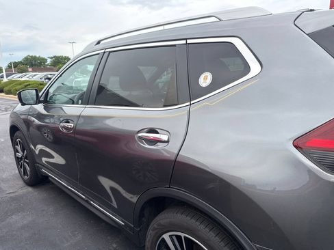 Certified 2019 Nissan Rogue SL w/ Premium Package AWD/4WD image 3