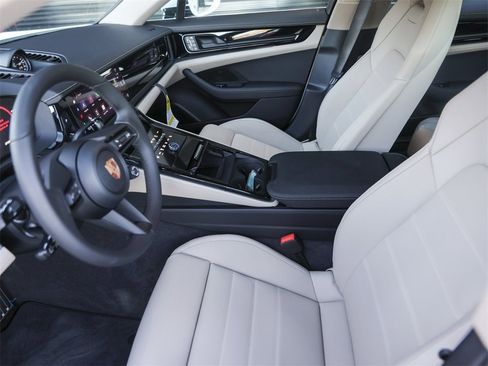 New 2026 Porsche Panamera 4 image 16