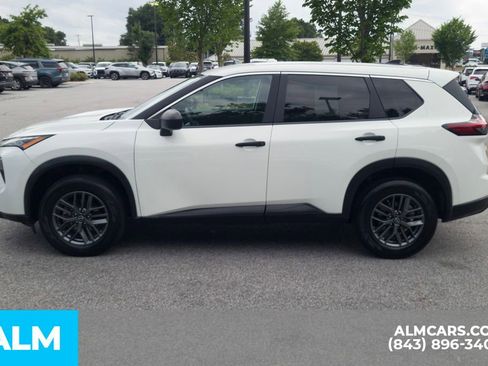 Used 2024 Nissan Rogue S FWD image 10