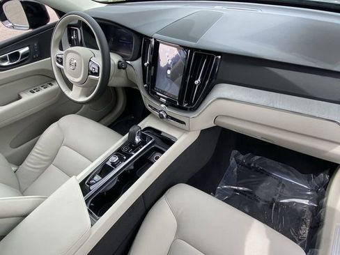 Certified 2025 Volvo XC60 T8 Plus w/ Protection Package Premier image 13