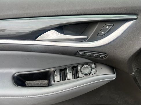 Used 2020 Buick Enclave Premium w/ Surround and Sites Package FWD image 7