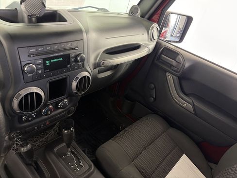 Used 2012 Jeep Wrangler Sport AWD/4WD image 4