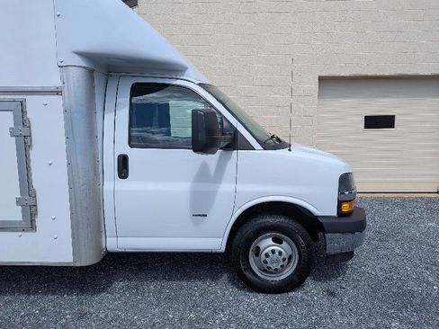 Used 2022 Chevrolet Express 3500 G3500 159 w/ Power Convenience Package image 18