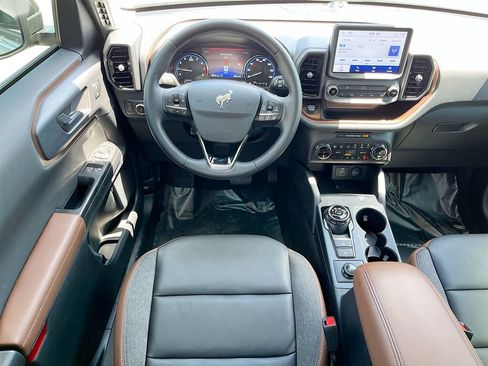 Used 2024 Ford Bronco Sport Outer Banks w/ Tech Package AWD/4WD image 23