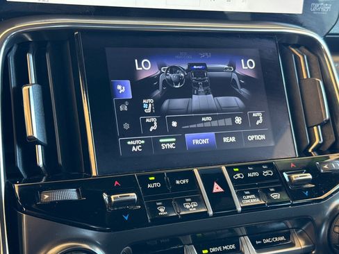 Used 2022 Lexus LX 600 F Sport w/ Accessory Package (Z1) AWD/4WD image 20