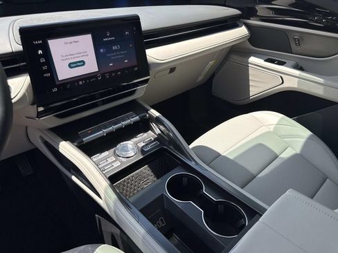 New 2026 Lincoln Nautilus Premier AWD/4WD image 25
