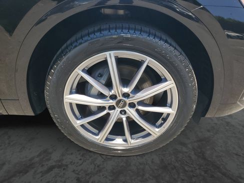 Used 2023 Audi Q5 e Premium Plus w/ Premium Plus Package AWD/4WD image 6