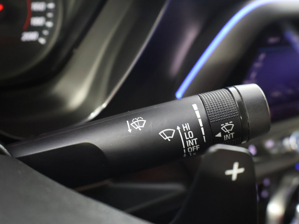 Used 2020 Chevrolet Camaro SS RWD image 39