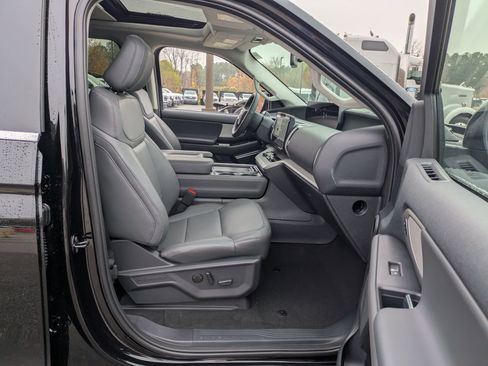 New 2025 Ford Expedition Max Active image 36