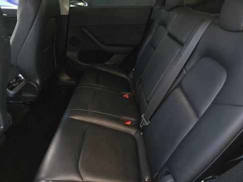 Used 2024 Tesla Model Y 2WD image 13