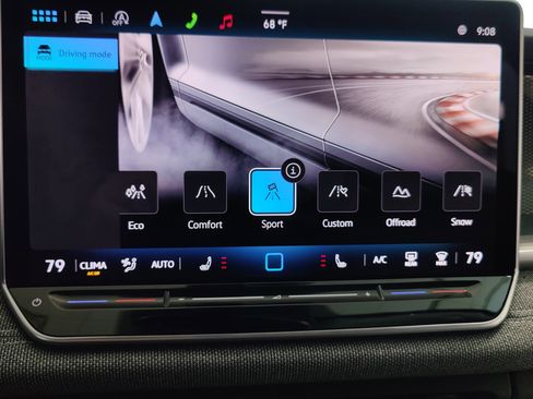 Used 2025 Volkswagen Tiguan S image 17