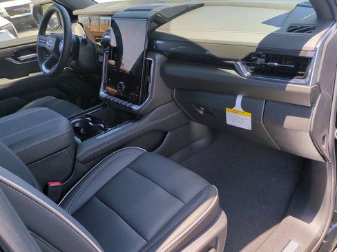 New 2026 GMC Yukon XL Elevation RWD image 32