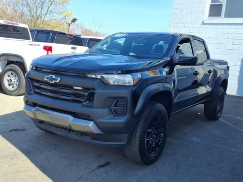 Certified 2023 Chevrolet Colorado Trail Boss w/ Advanced Trailering Package AWD/4WD image 3