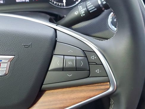 Used 2025 Cadillac XT5 Premium Luxury w/ LPO, Floor Liner Package AWD/4WD image 19