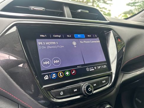Used 2022 Chevrolet TrailBlazer RS w/ Technology Package AWD/4WD image 14