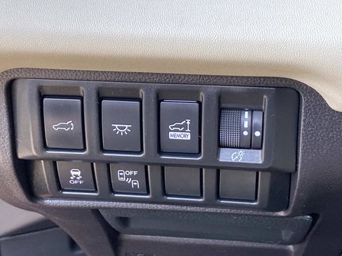 Used 2020 Subaru Ascent Limited w/ Technology Package AWD/4WD image 23