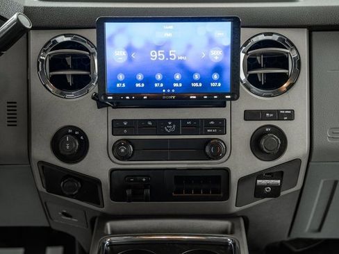 Used 2014 Ford F250 XLT w/ Snow Plow Prep Package image 24