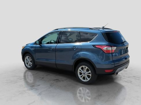 Used 2018 Ford Escape SE w/ SE Sync 3 Package FWD image 6