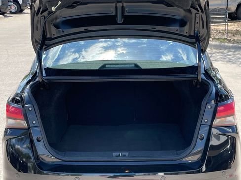 Used 2024 Nissan Versa SR FWD image 26