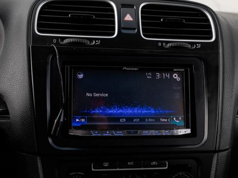 Used 2013 Volkswagen GTI 4-Door image 32