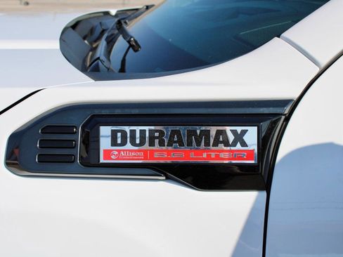 Used 2024 GMC Sierra 2500 AT4 w/ AT4 Premium Plus Package image 10