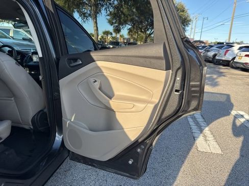 Used 2018 Ford Escape SEL image 16