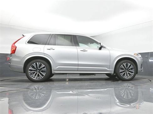 Used 2022 Volvo XC90 T6 Momentum w/ Climate Package image 45