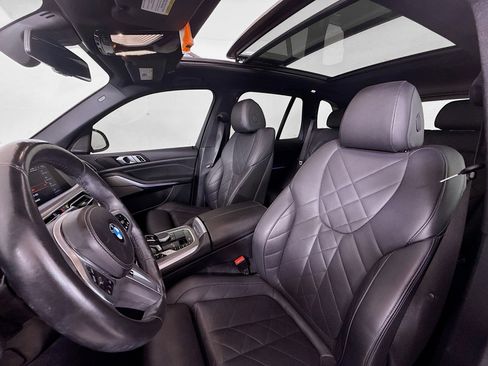 Used 2023 BMW X5 xDrive40i w/ M Sport Package image 11